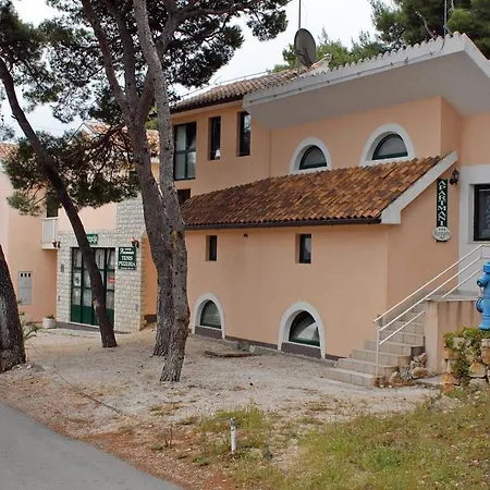 Rogoznica 3266b *