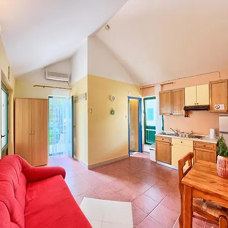 Apartment Rogoznica 3266b *